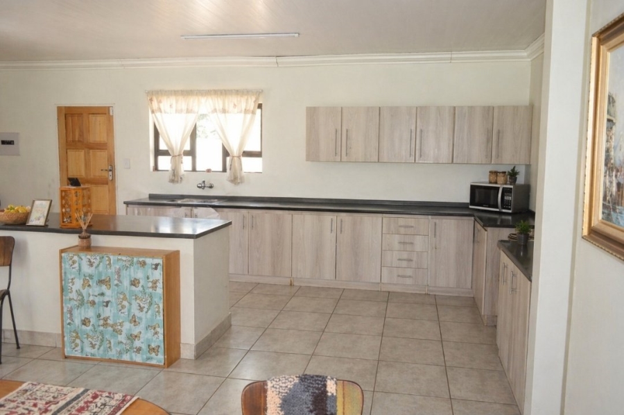 4 Bedroom Property for Sale in Flamwood North West